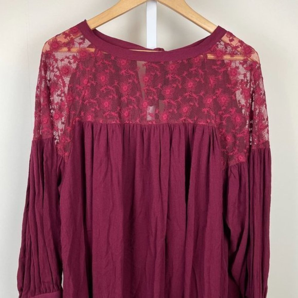 Andthewhy Top Blouse Womens Small Maroon Red‎ Lace Trim Balloon Sleeve Rayon